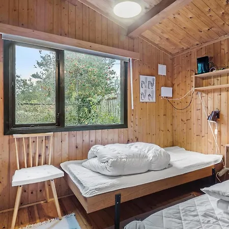 Сasa de vacaciones 3 Bedroom Awesome In Stevns *