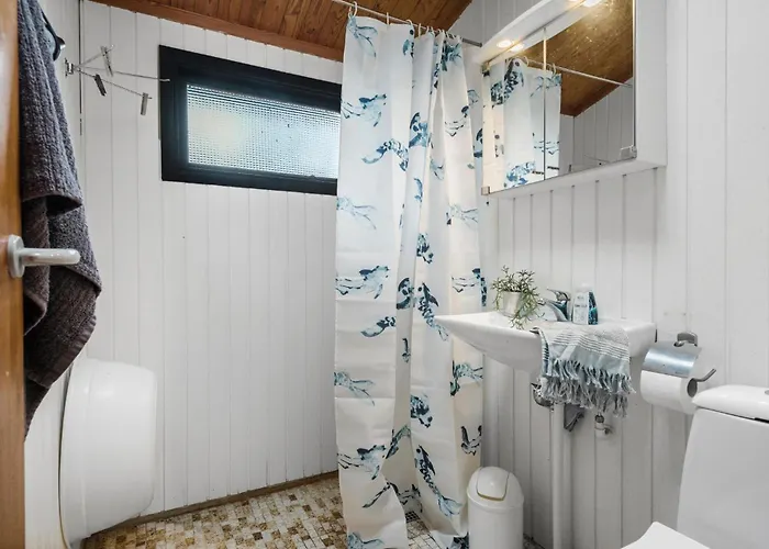 3 Bedroom Awesome In Stevns Nyaraló *